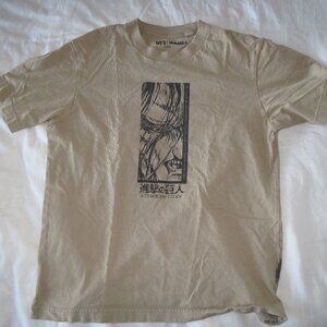Uniqlo  Attack on Titan t-shirt